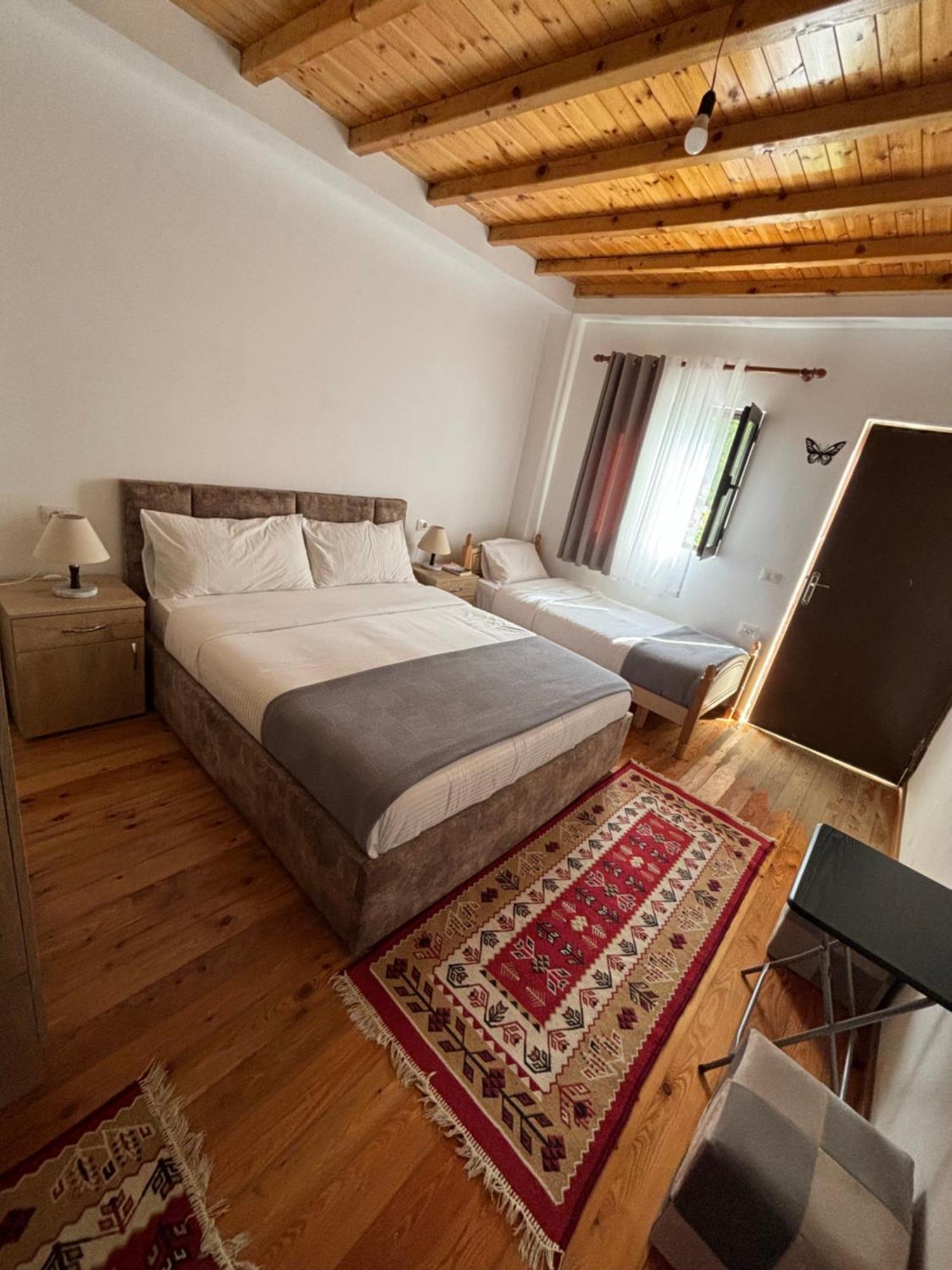 Magic Space Petros Skafias Guest house Theth