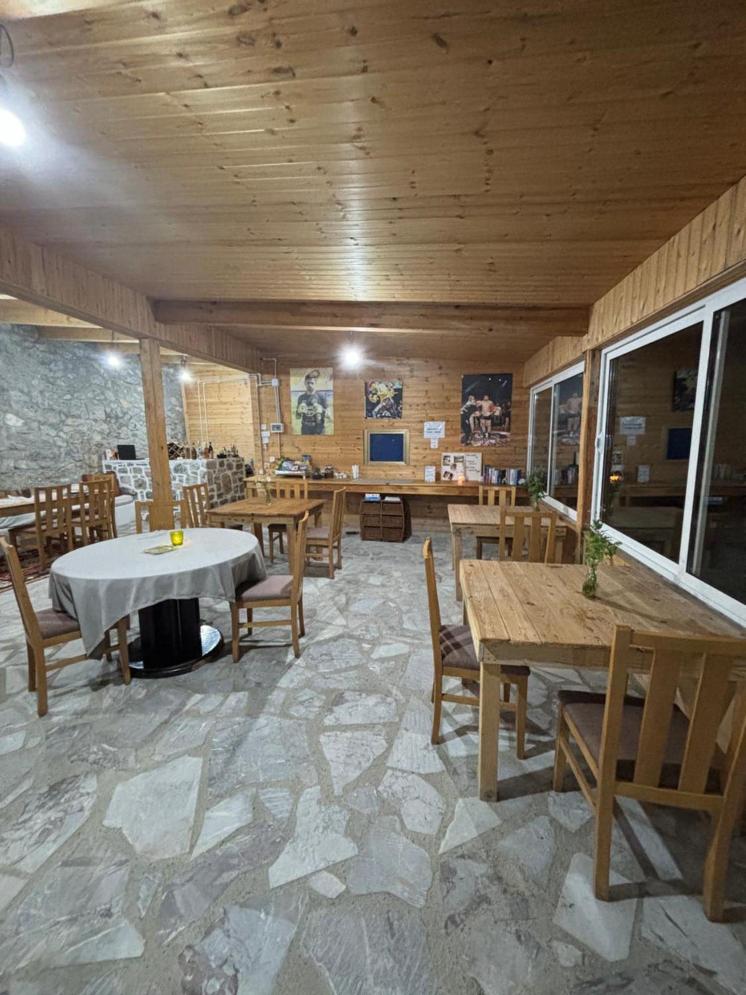 Guest house Magic Space Petros Skafias Theth